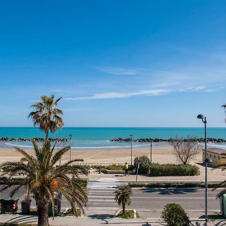 Montesilvano Marina Appartamento Di Antonio Fronte Mare מראה חיצוני תמונה