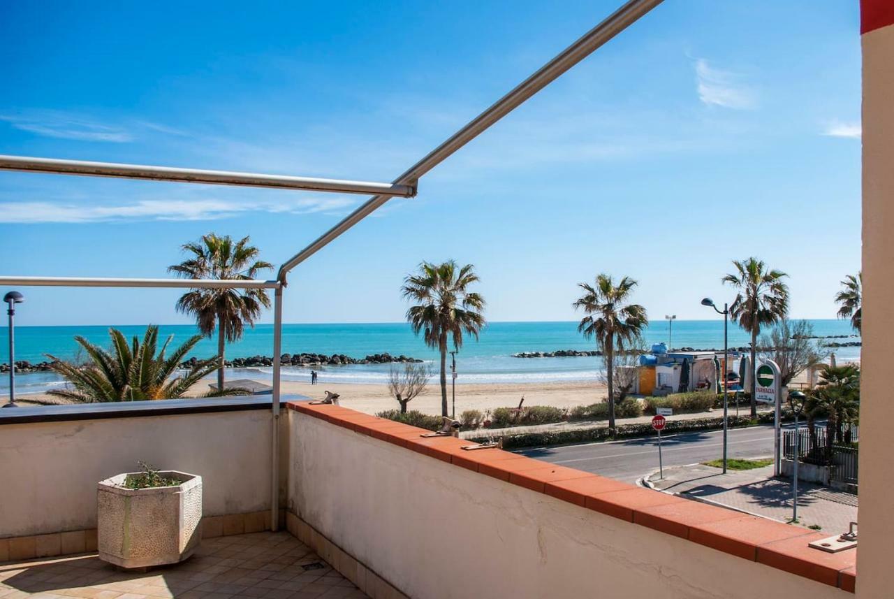 Montesilvano Marina Appartamento Di Antonio Fronte Mare מראה חיצוני תמונה
