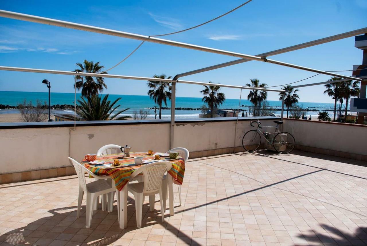 Montesilvano Marina Appartamento Di Antonio Fronte Mare מראה חיצוני תמונה