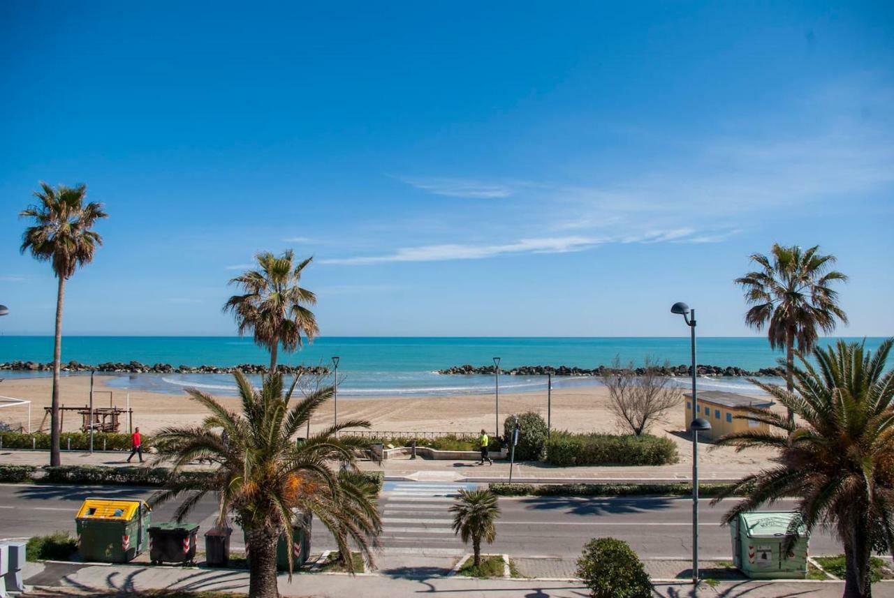 Montesilvano Marina Appartamento Di Antonio Fronte Mare מראה חיצוני תמונה